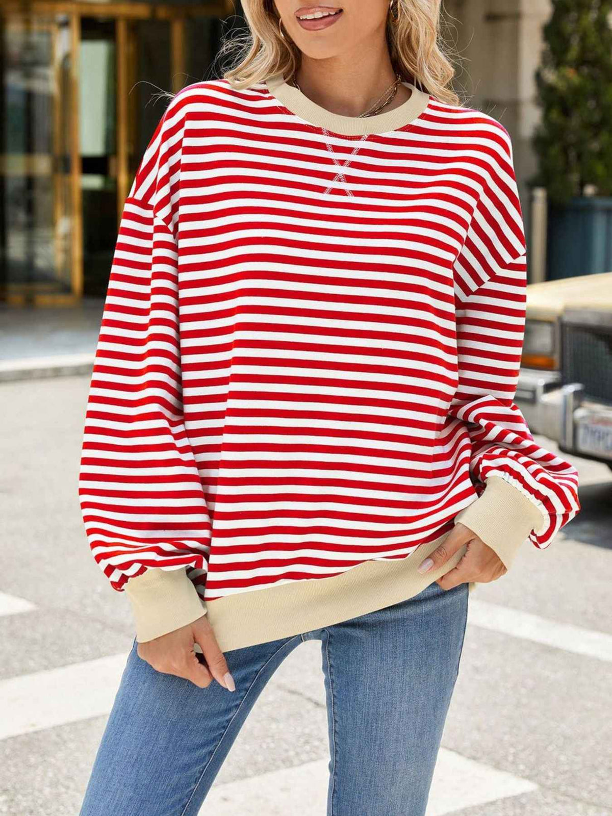 Sweat-shirt rayé à col rond et manches longues
