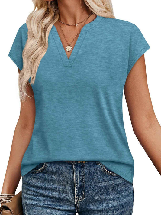 T-shirt à manches courtes et encolure en V crantée