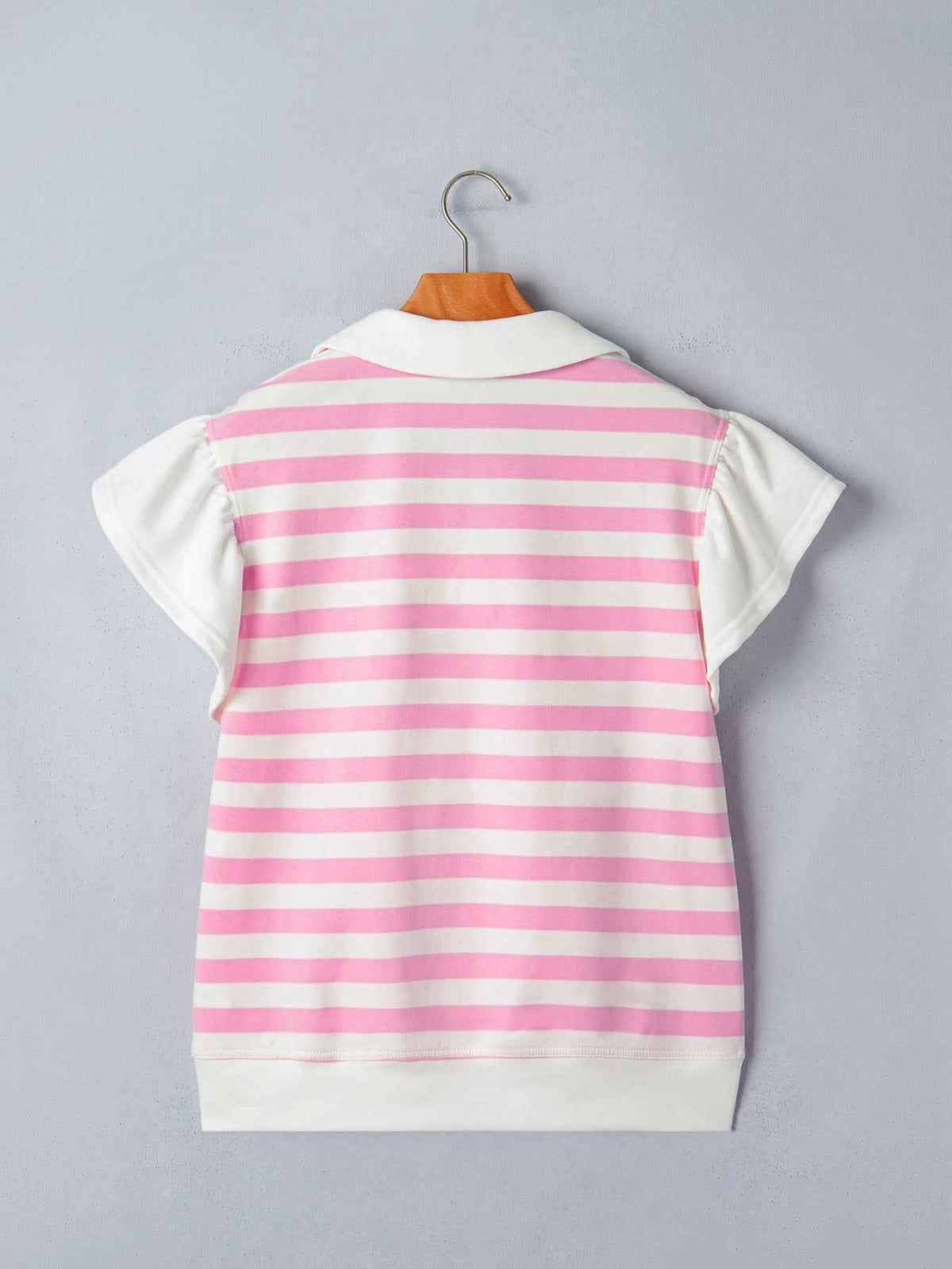 Blouse rayée à manches volantées