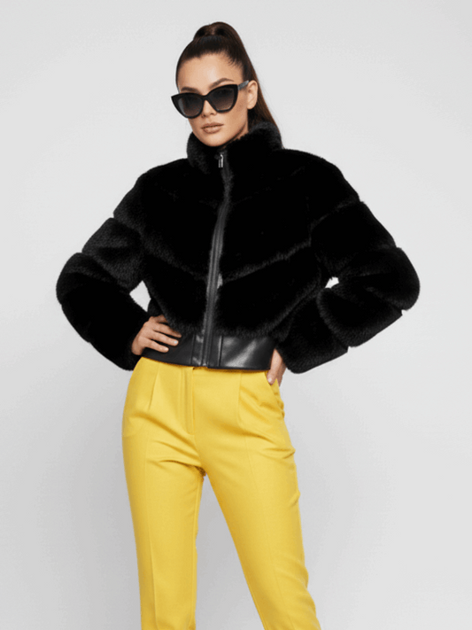 Veste courte fausse fourrure col montant ajustée