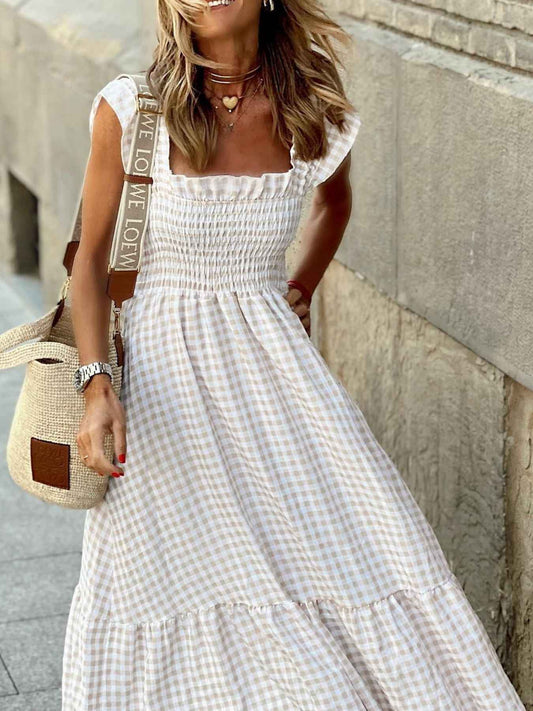 Robe longue à volants et smocks