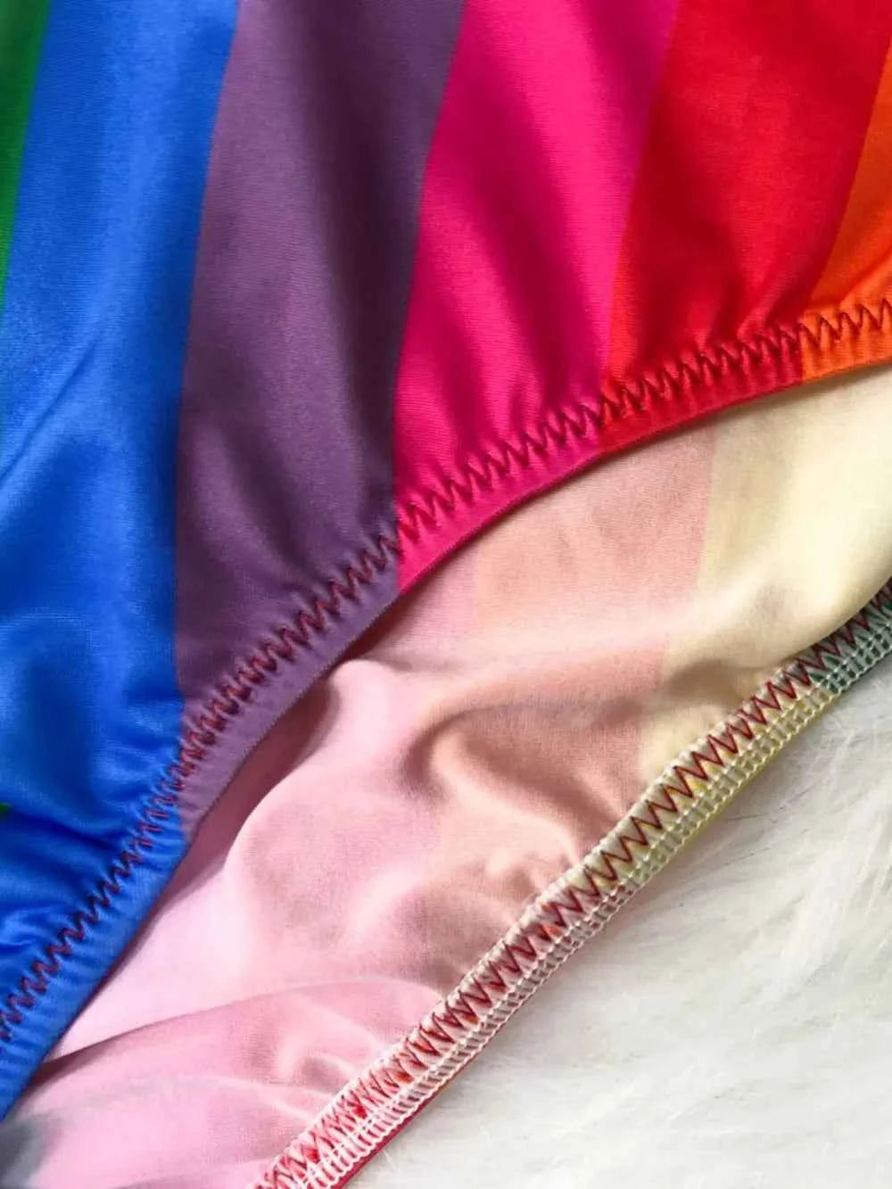 Ensemble maillot deux pièces top demi-zip contrastant et culotte