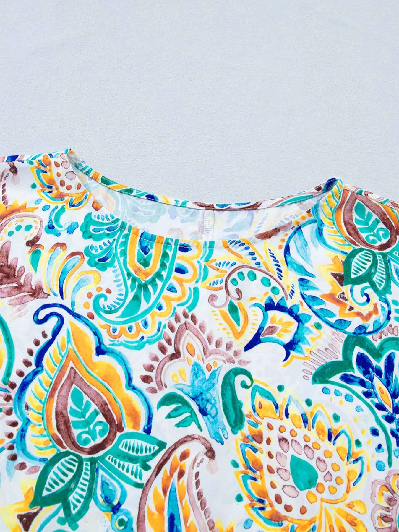 Blouse à imprimé paisley et manches bouffantes