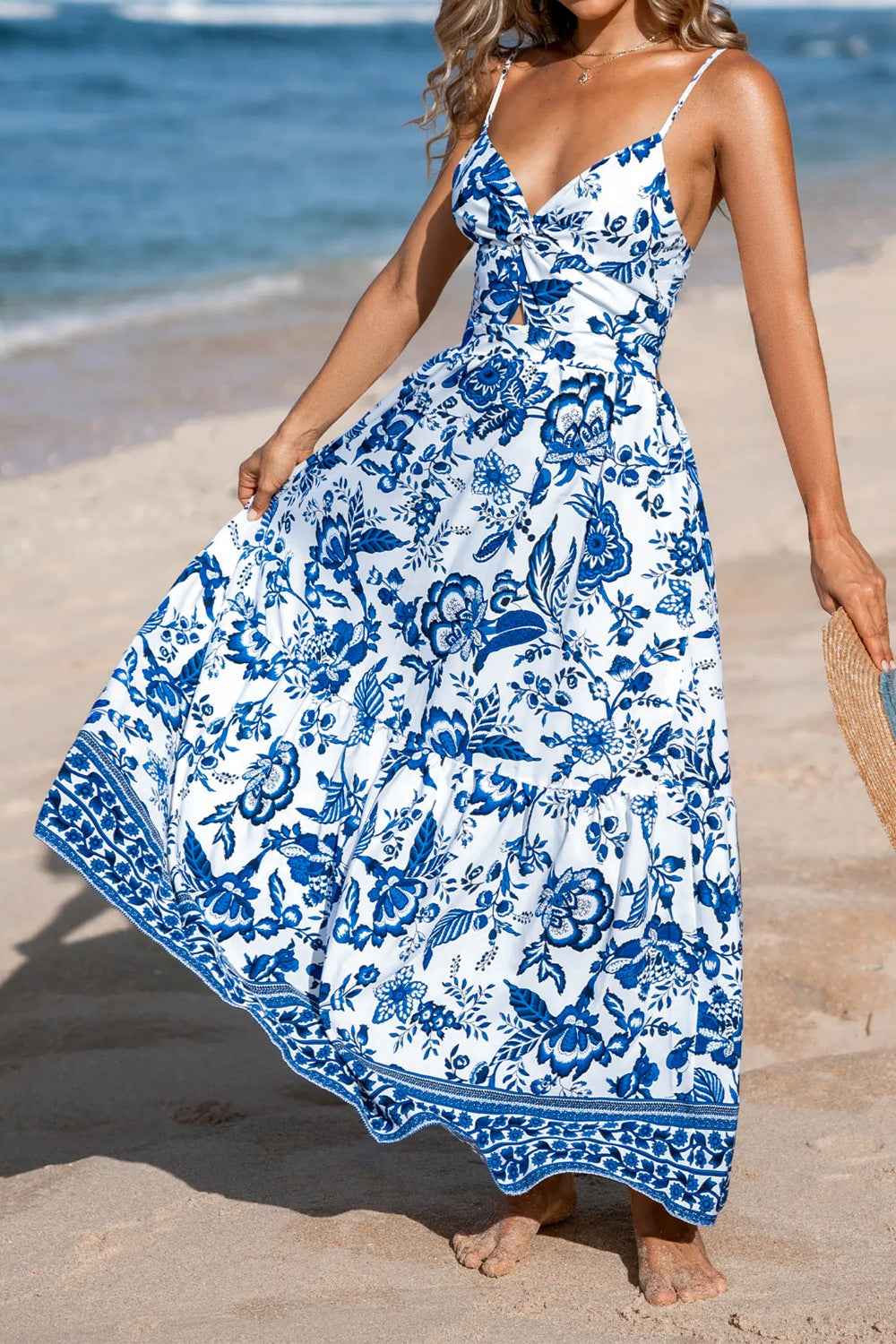Robe maxi à imprimé floral, devant torsadé et dos nu