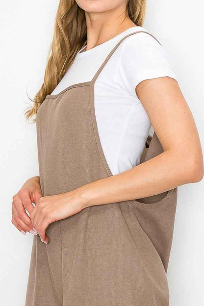 Combinaison jambe large taille haute à bretelles taupe