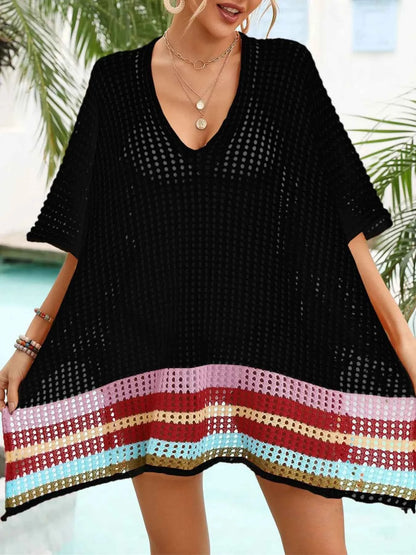 Robe cache-maillot col V en crochet ajouré