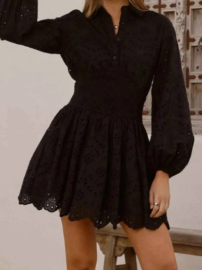 Robe mini à manches ballon et broderie anglaise