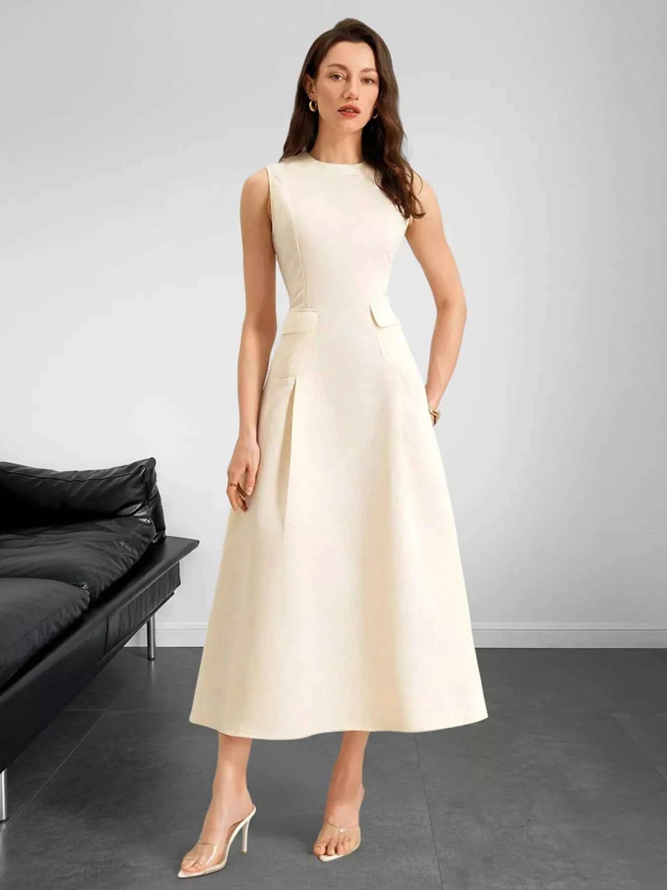 Robe midi sans manches ligne A avec poches