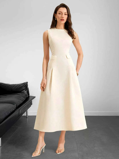 Robe midi sans manches ligne A avec poches
