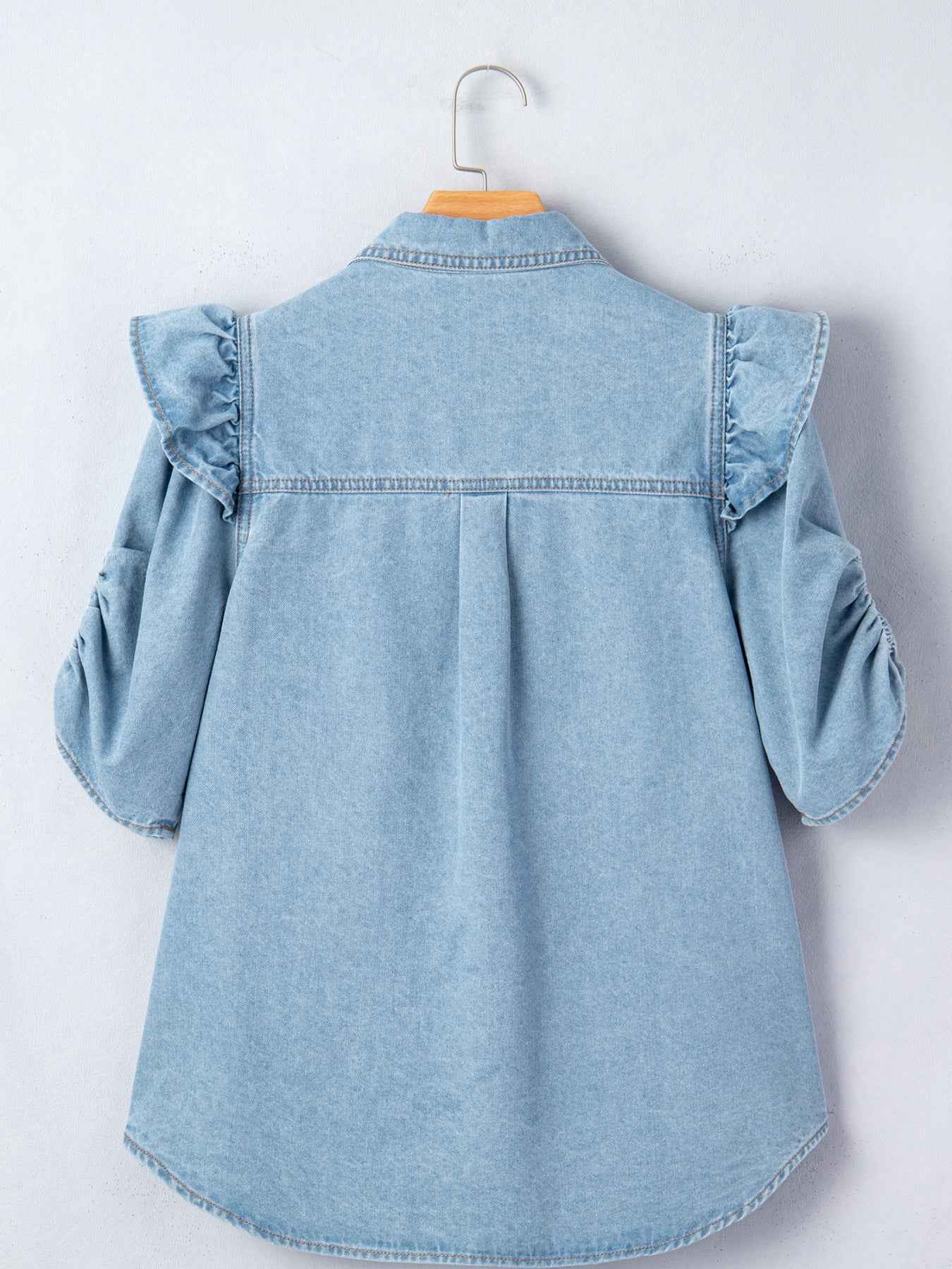 Chemise en jean boutonnée à volants