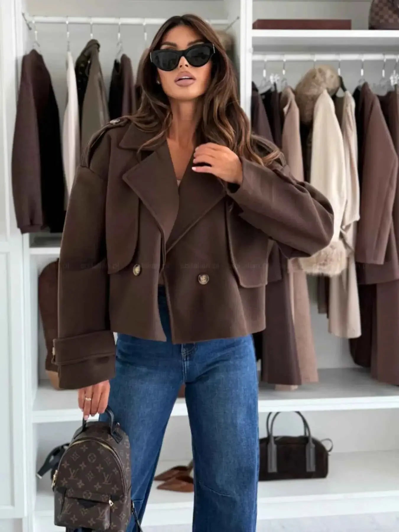 Veste courte croisée à boutons