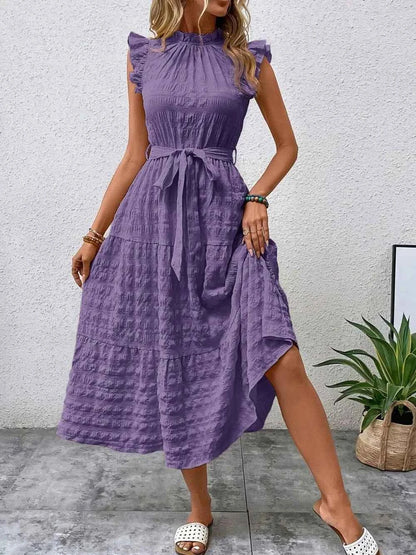 Robe midi à manches courtes, volants et lien à nouer