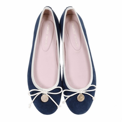 Ballerines en daim avec nœud bleu marine