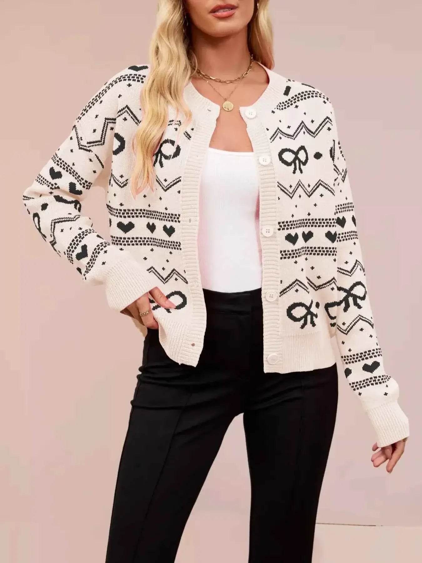 Cardigan en maille motif nœud papillon