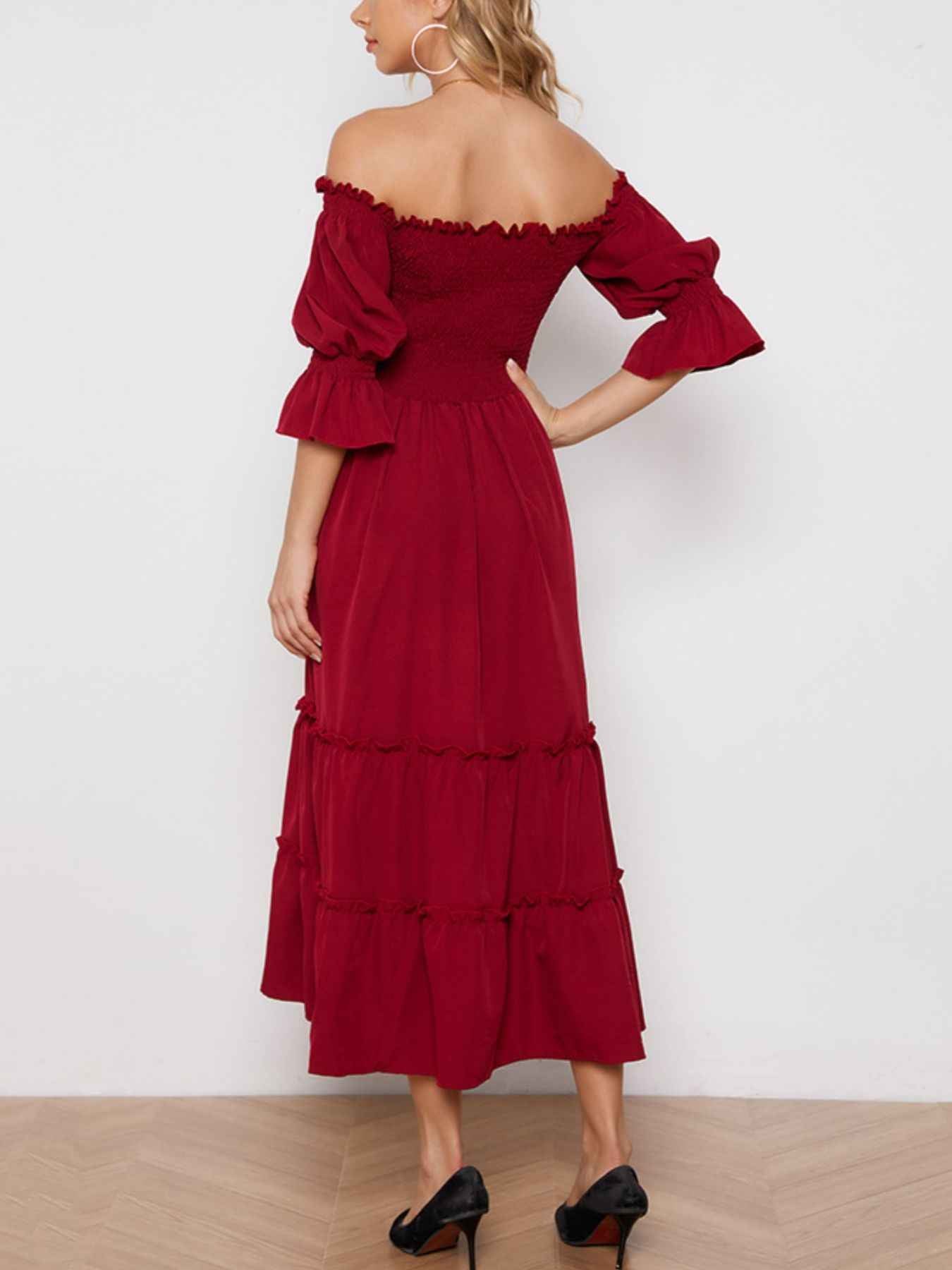 Robe midi smockée à épaules dénudées et ourlet volanté