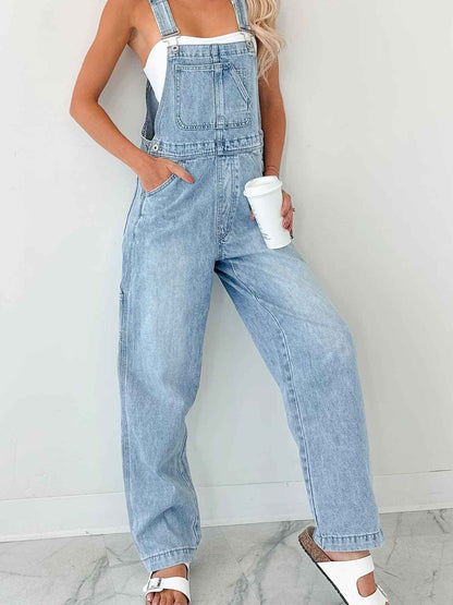 Salopette en denim bleu clair à larges bretelles