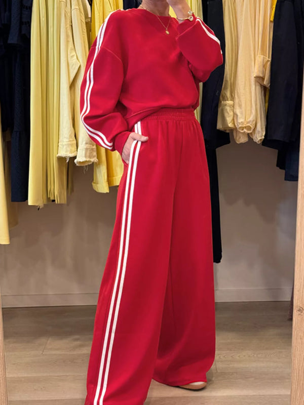 Ensemble deux pièces top col rond et pantalon élastique à détail rayé