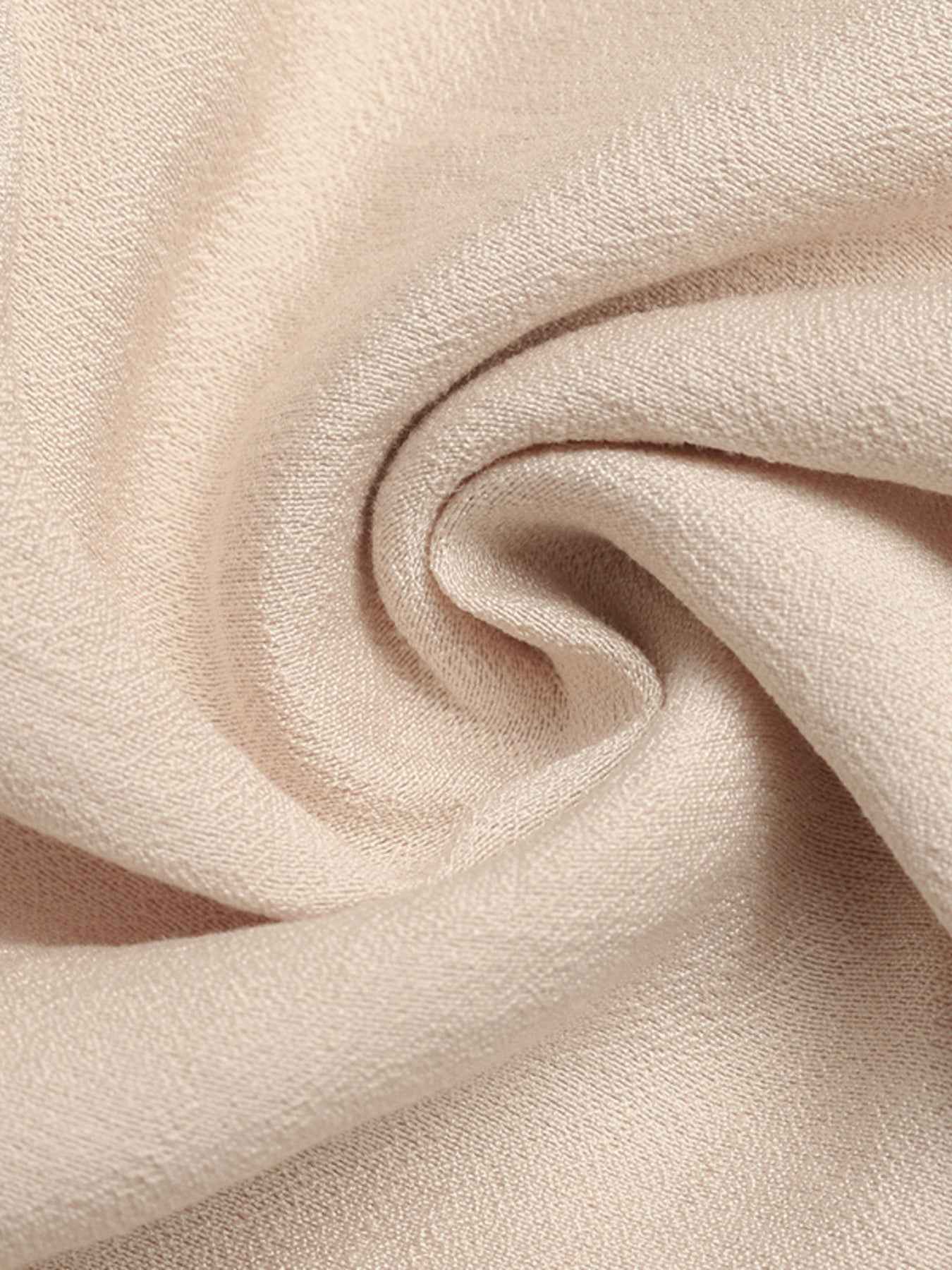 Robe maxi col halter dos nu avec découpes et lien noué