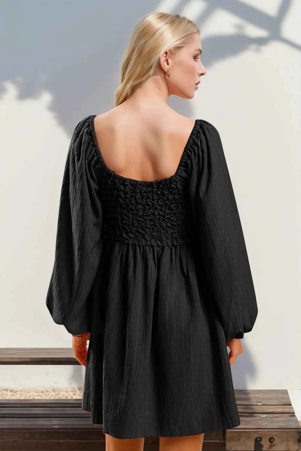 Mini-robe texturée smockée à manches ballon