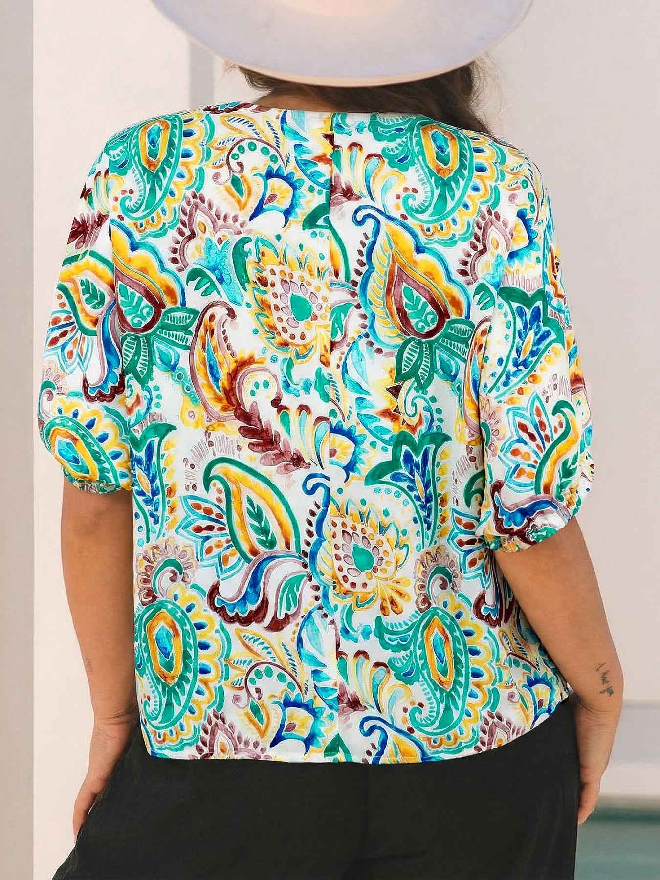 Blouse à imprimé paisley et manches bouffantes