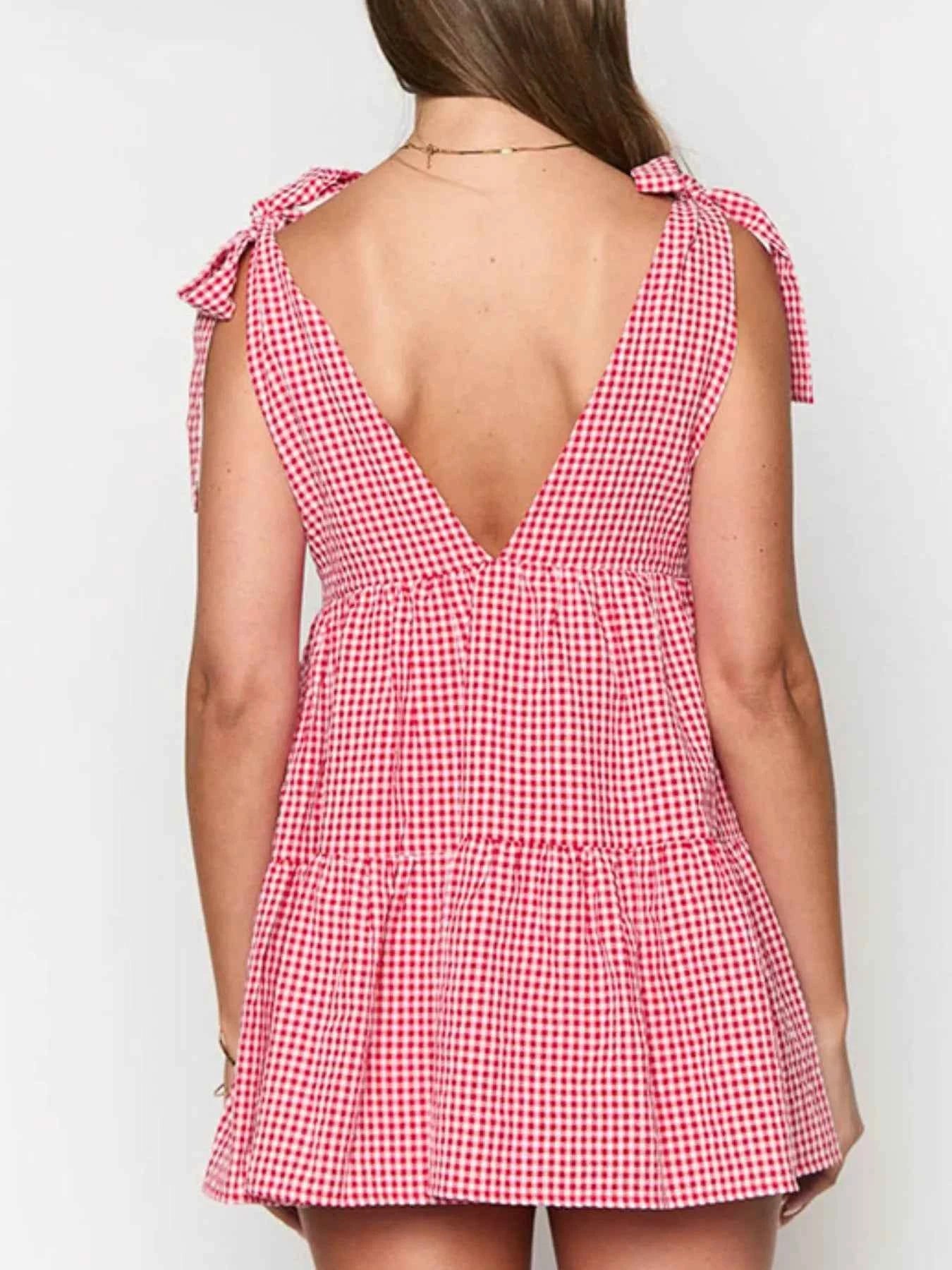 Robe courte vichy à bretelles nouées