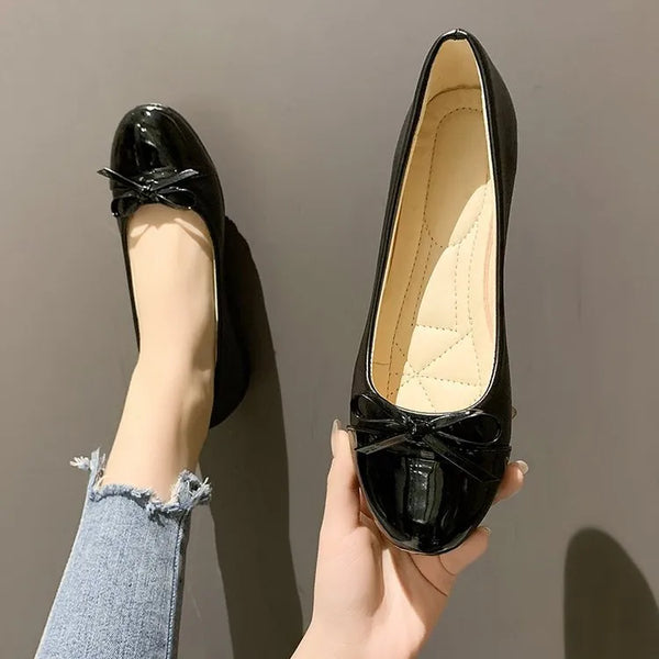 Ballerines vernis bout rond nœud papillon semelle matelassée noir blanc