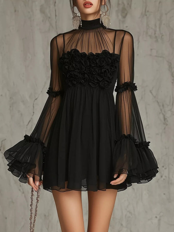 Robe mini en tulle roses 3D et manches évasées