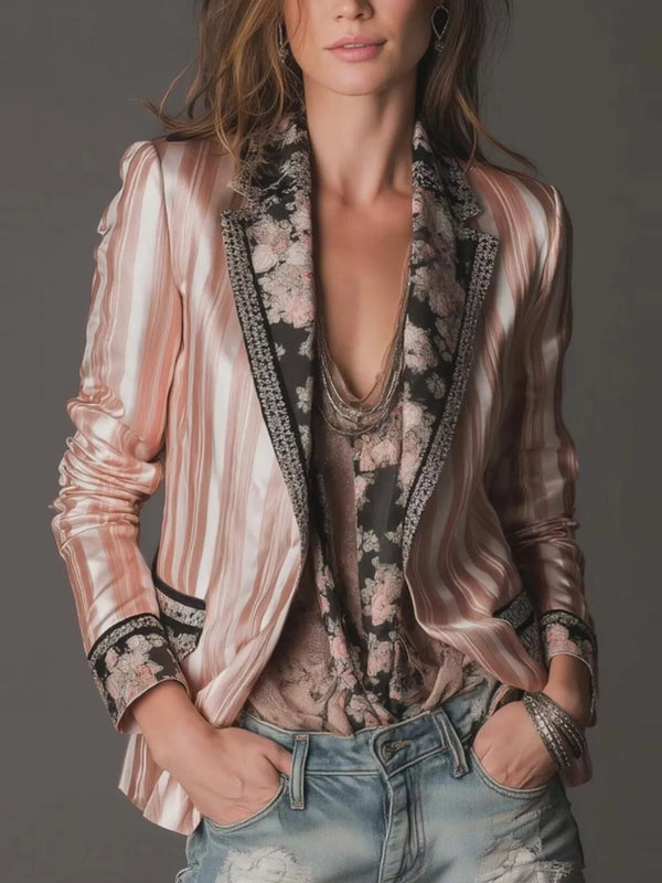 Blazer rayé à col fleuri