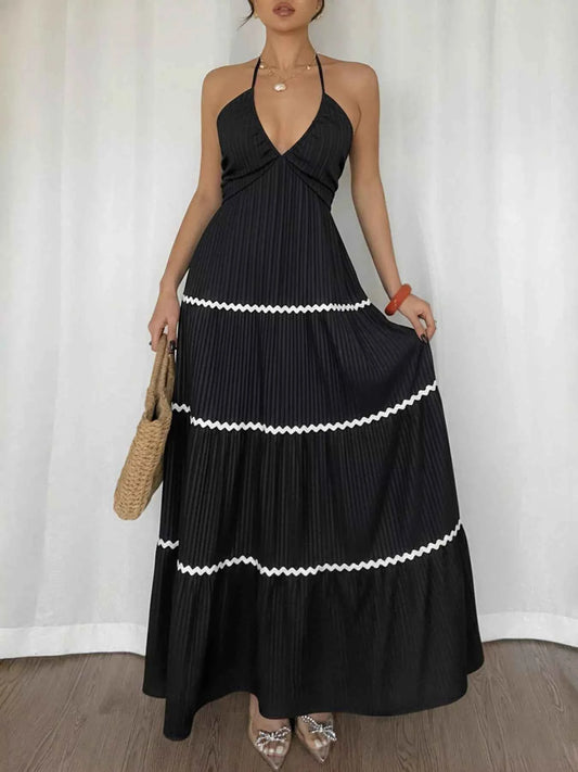 Robe maxi plissée à col halter avec détails froncés