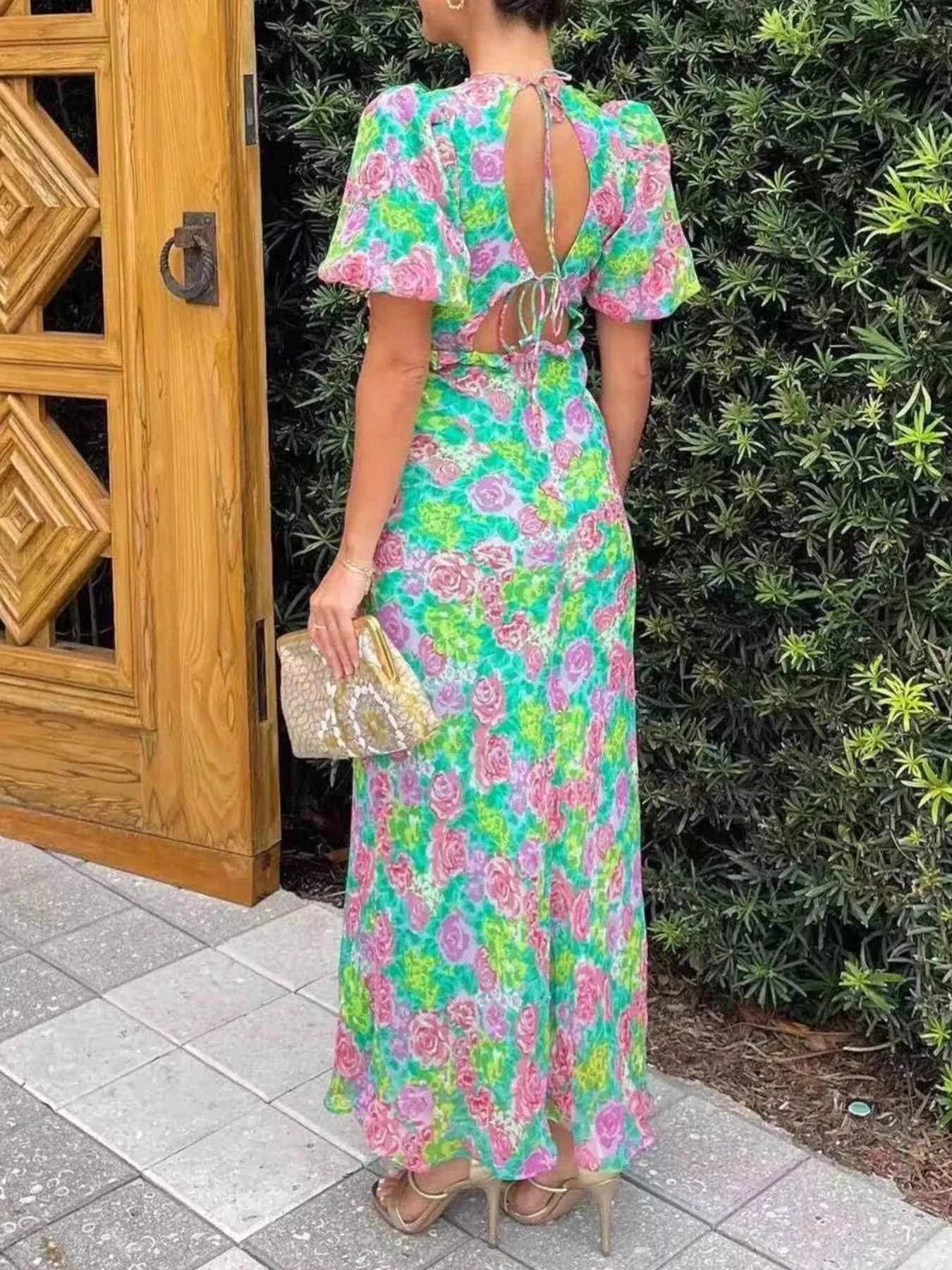 Robe midi à imprimé floral col V et manches bouffantes