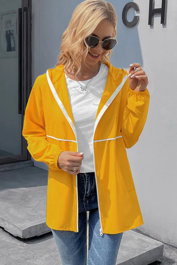 Veste imperméable à capuche zippée