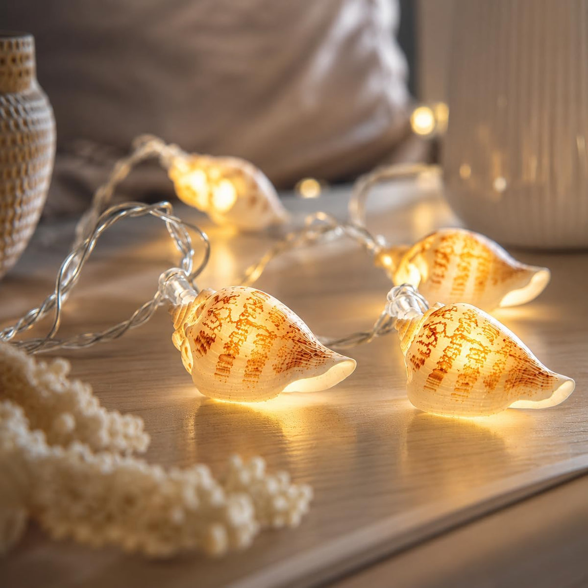 Guirlande lumineuse aux coquillages naturels — 10 LED blanc chaud, 1,50 m