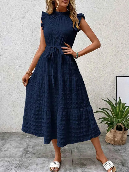 Robe midi à manches courtes, volants et lien à nouer