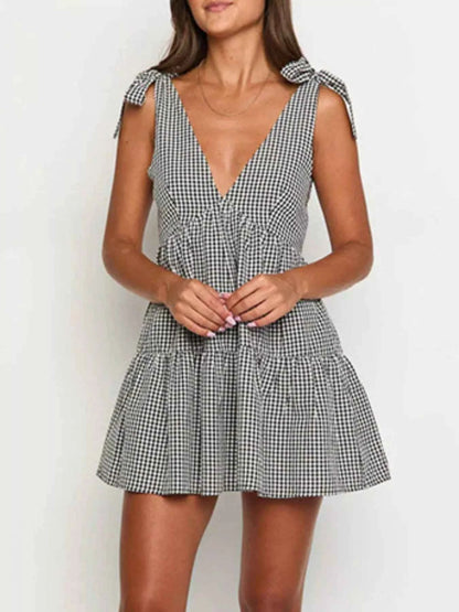 Robe courte vichy à bretelles nouées