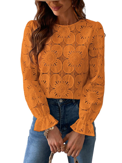 Blouse en dentelle guipure florale — col rond, manches longues évasées