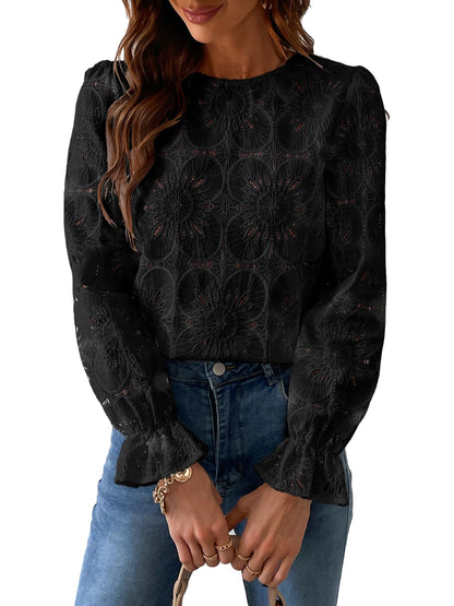 Blouse en dentelle guipure florale — col rond, manches longues évasées