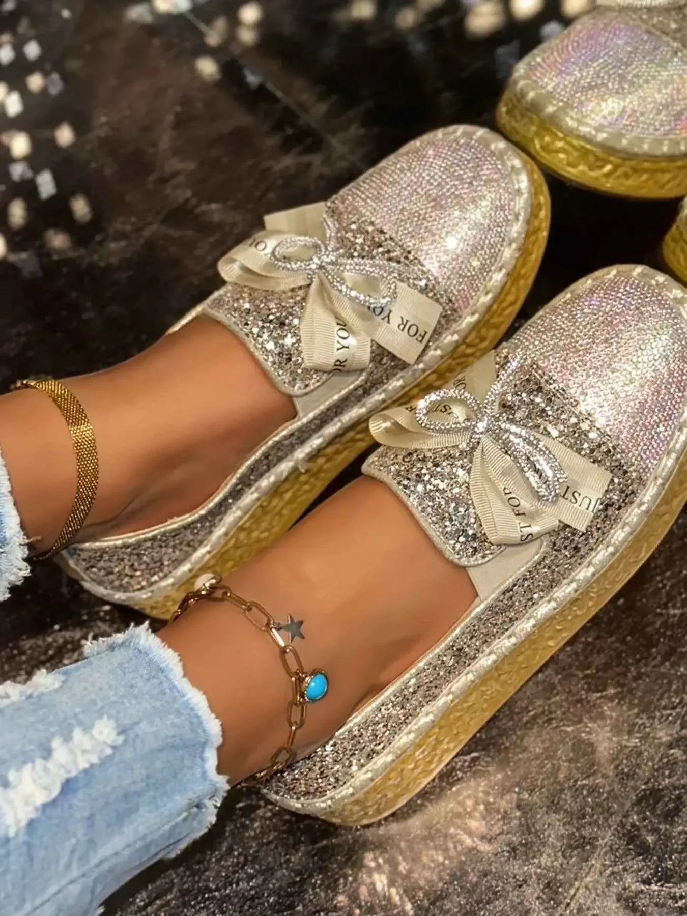 Slip-ons bout rond nœud en strass et sequins