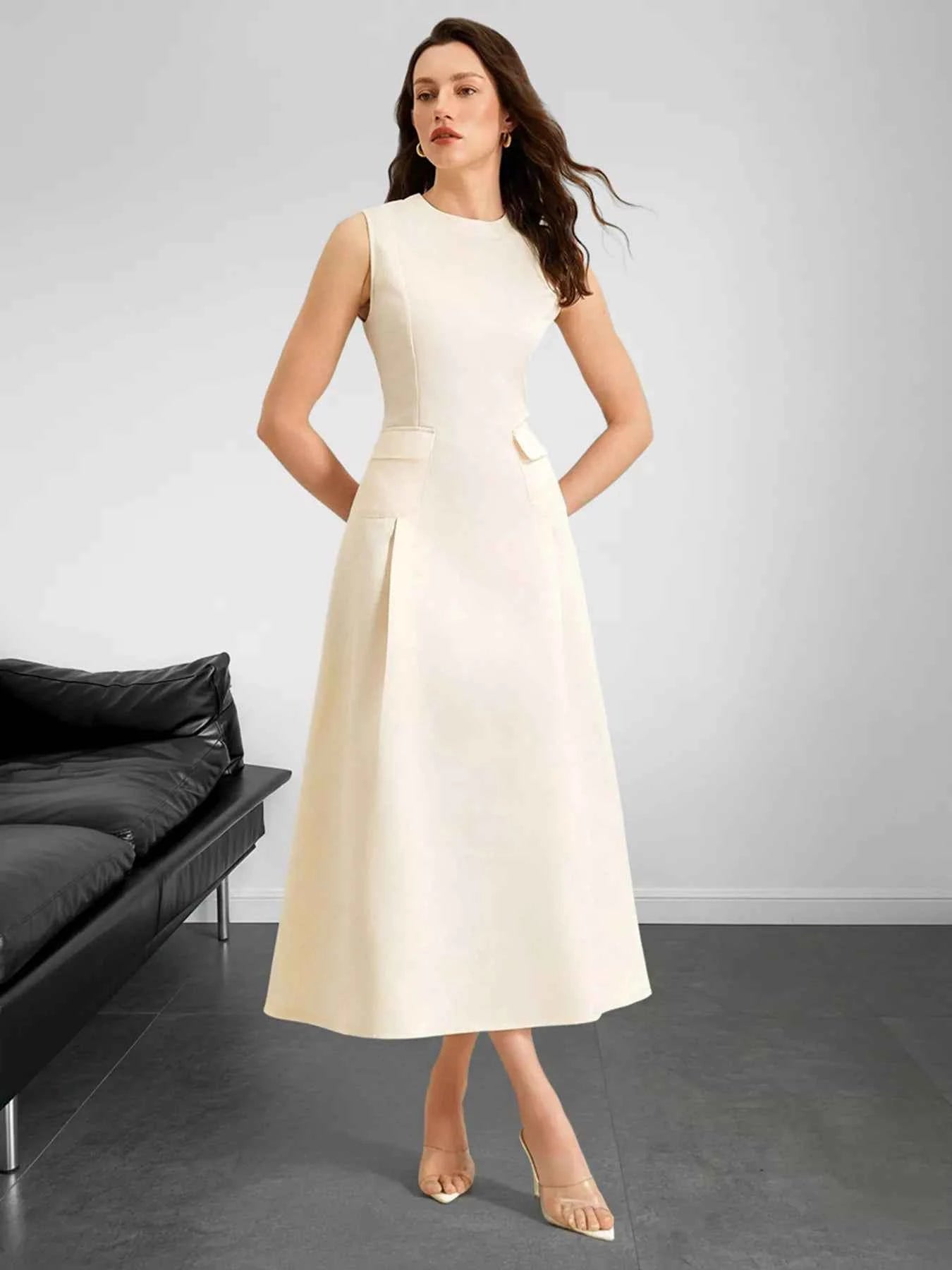 Robe midi sans manches ligne A avec poches