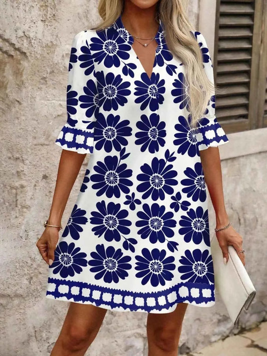 Mini-robe à imprimé floral, col cranté et manches à volants