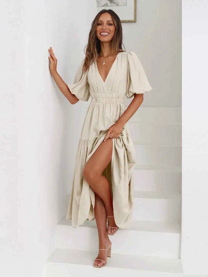Robe midi croisée à étages et manches mi-longues