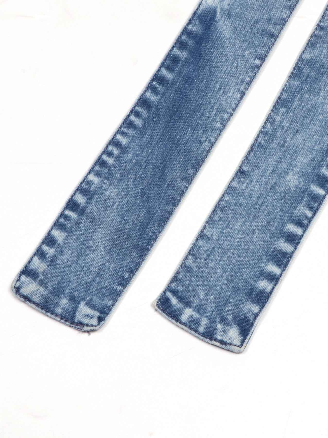 Robe en denim col licou boutonnée devant