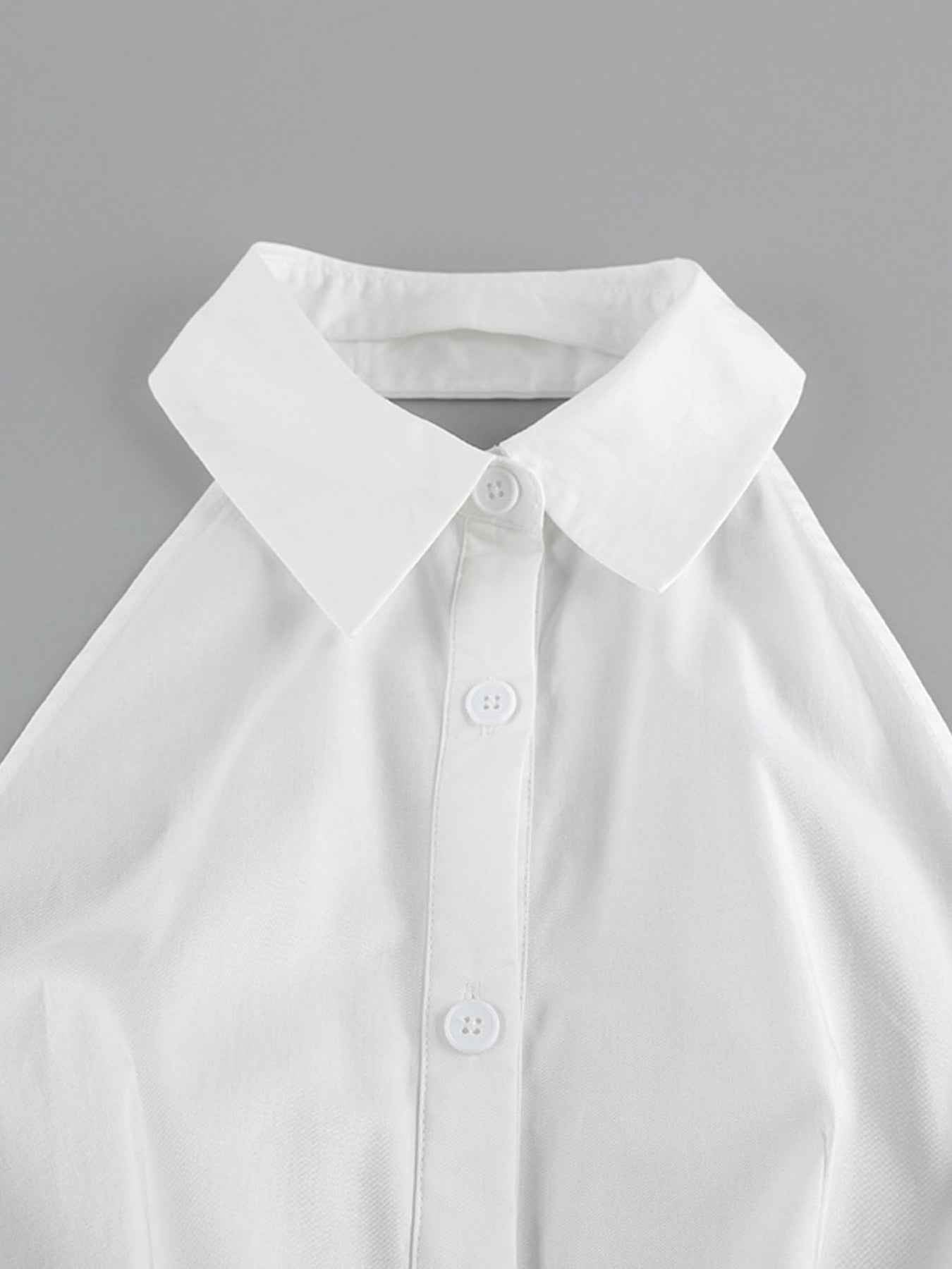 Robe maxi dos nu sans manches avec fermeture boutonnée