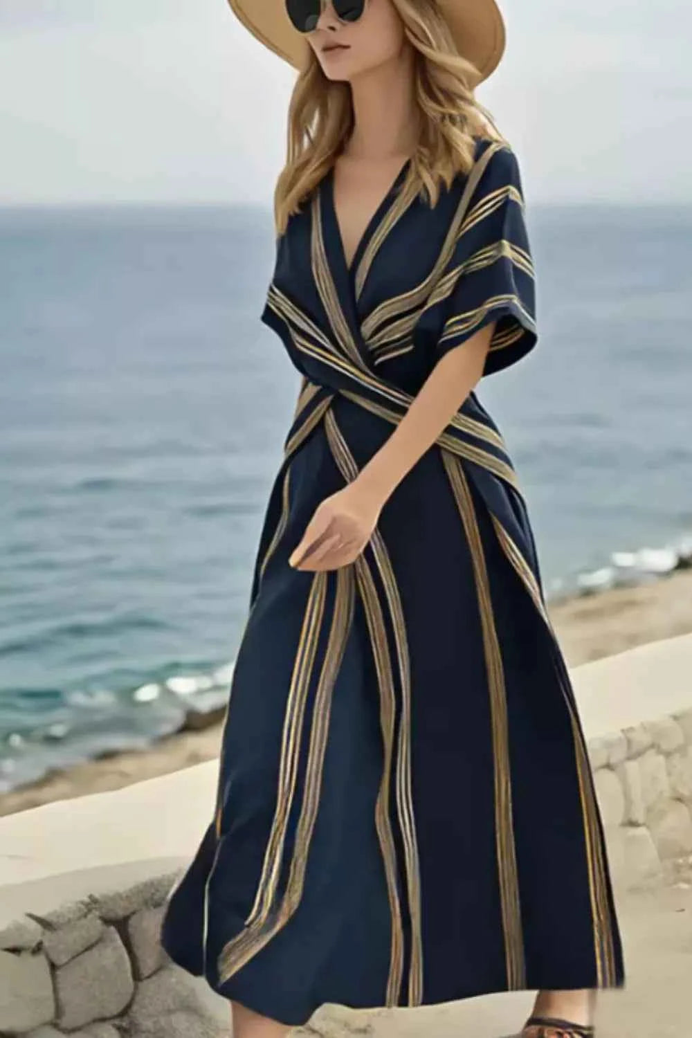 Robe maxi portefeuille rayée à manches courtes