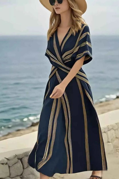 Robe maxi portefeuille rayée à manches courtes