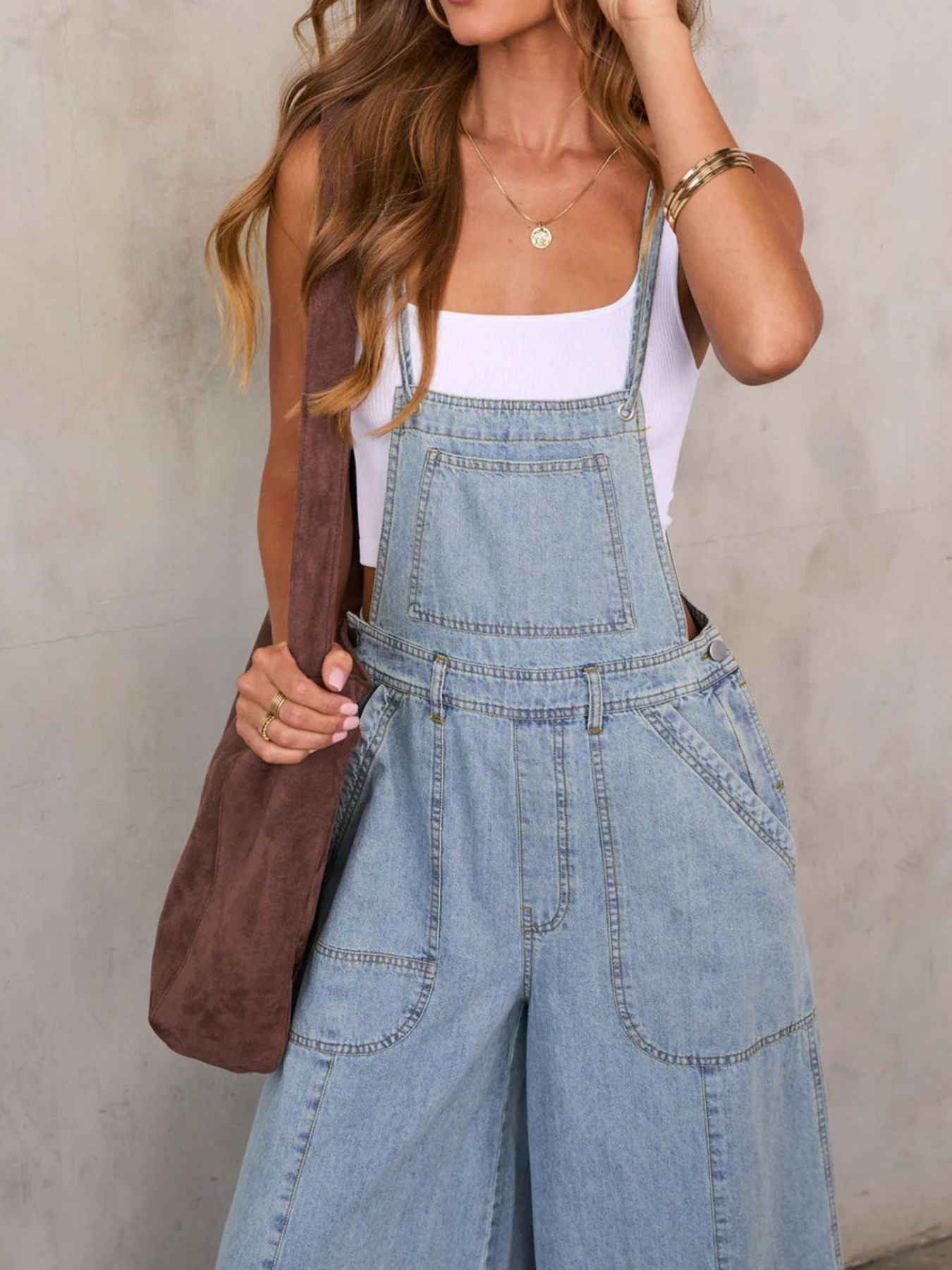 Salopette en denim bleu clair à jambe large