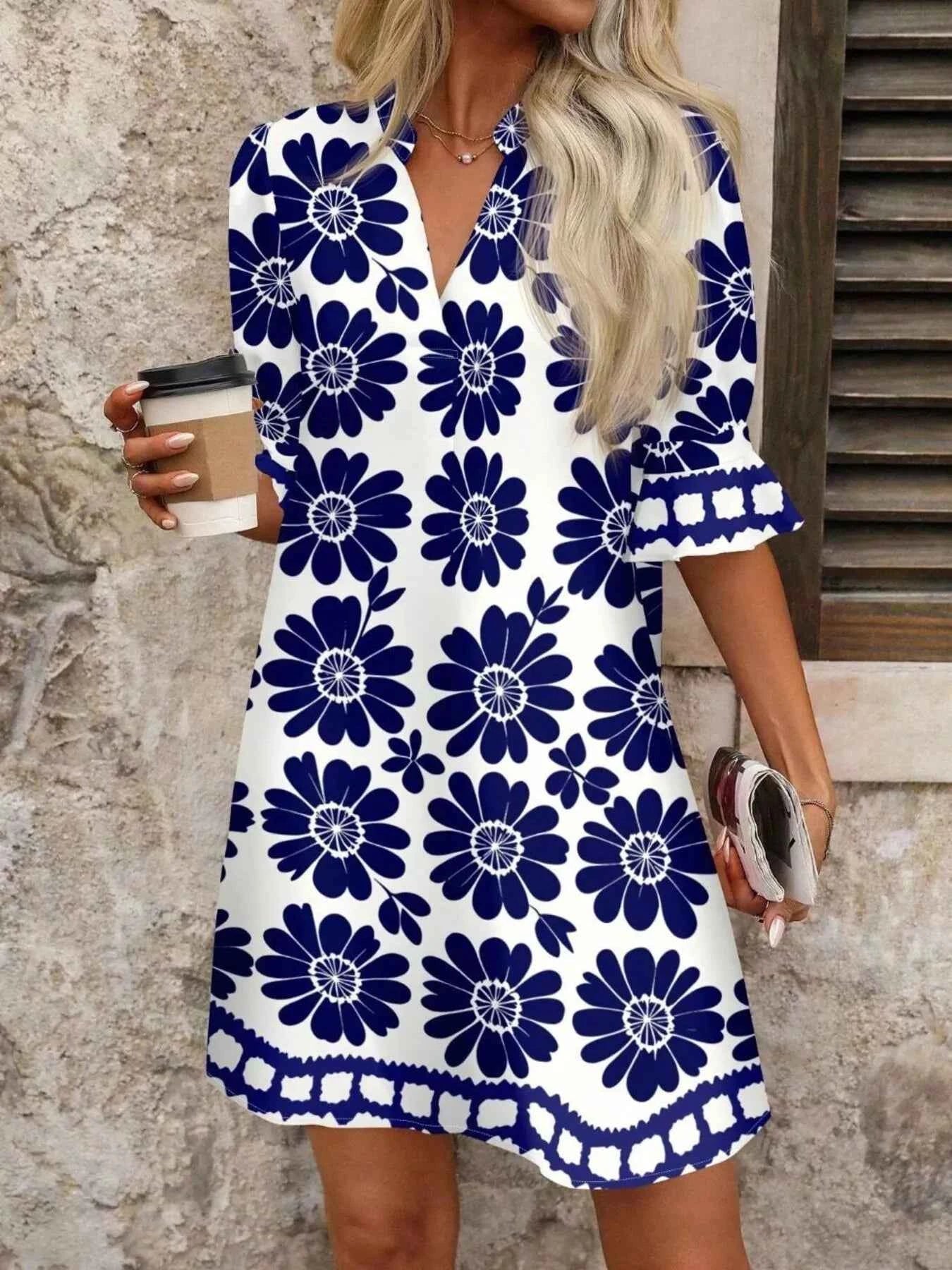Mini-robe à imprimé floral, col cranté et manches à volants