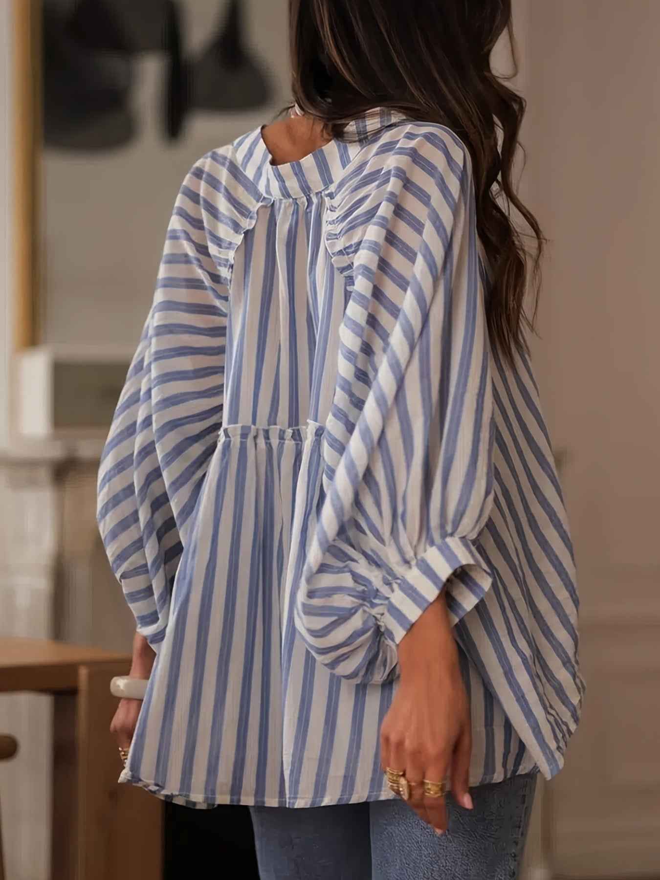 Chemise rayée à manches ballon et boutons