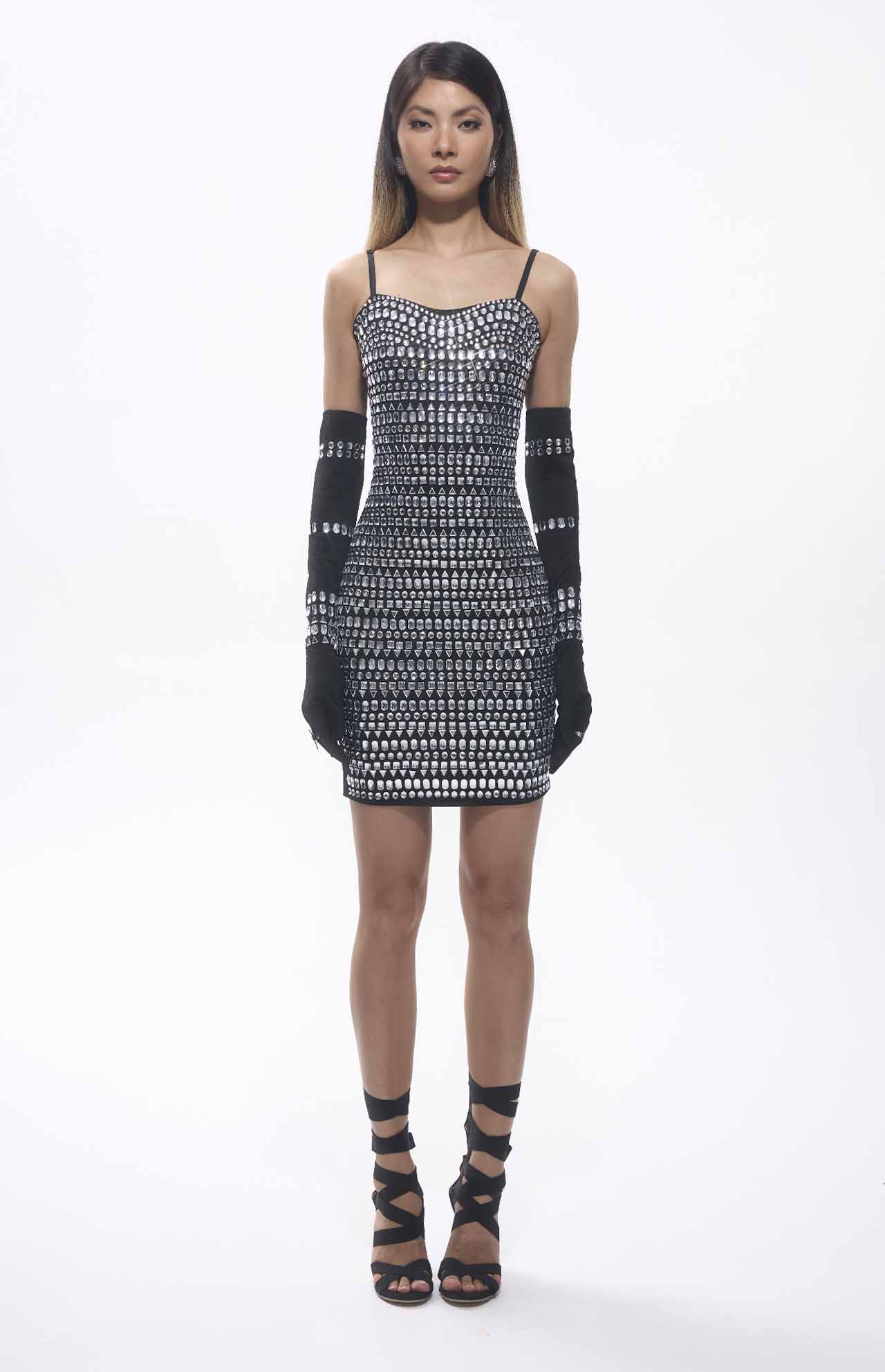 Robe courte moulante noire avec cristaux et gants assortis - MyParisMonaco