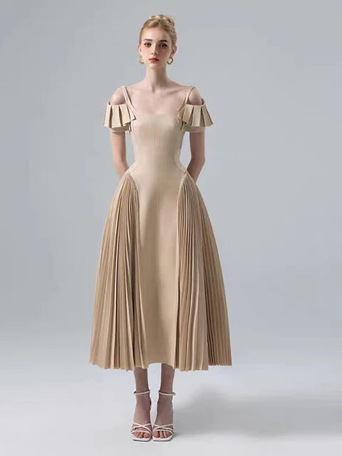 Robe caraco dos nu plissée avec détails patchwork pour femme | bymanyc new york - MyParisMonaco