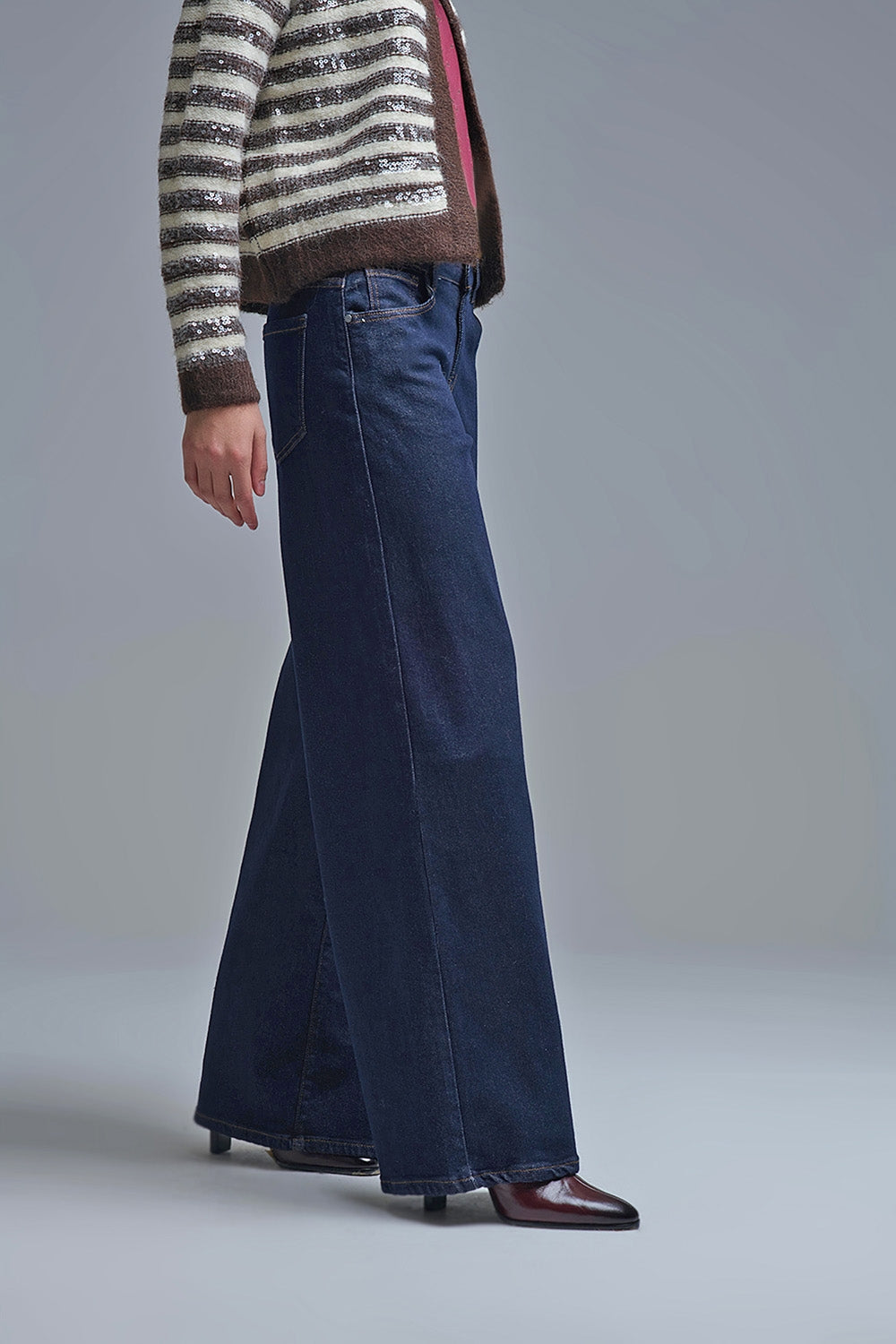 Jean large bleu foncé avec surpiqûres contrastantes MyParisMonaco